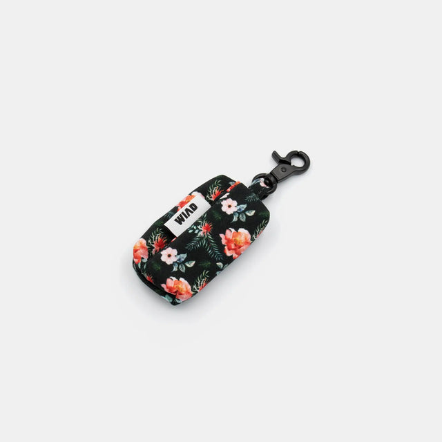 wild barks vintage floral poop bag holder